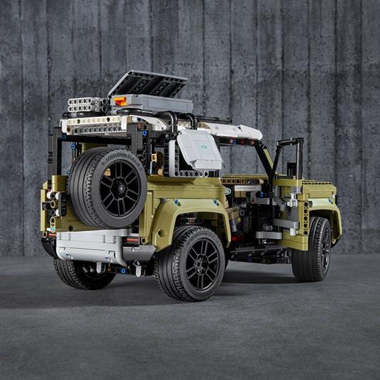 LAND ROVER DEFENDER